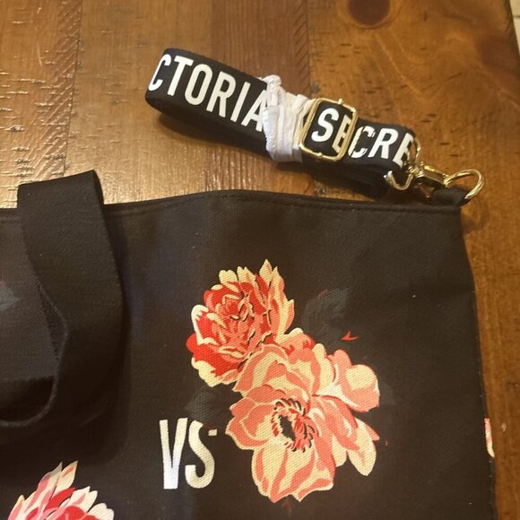 New Victoria Secret Black & Pink Floral Bag NWT Large Travel Bag - Picture 3 of 6